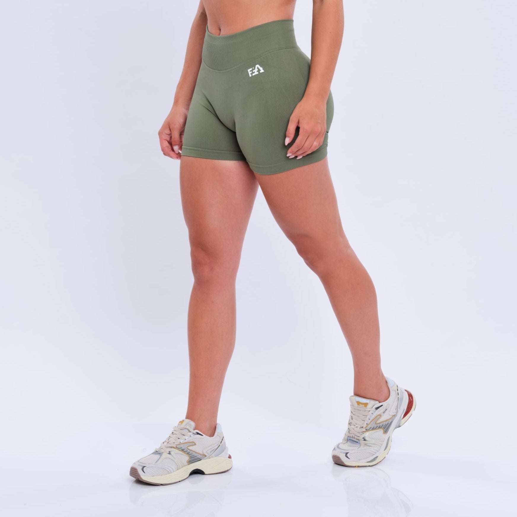 Short Olive